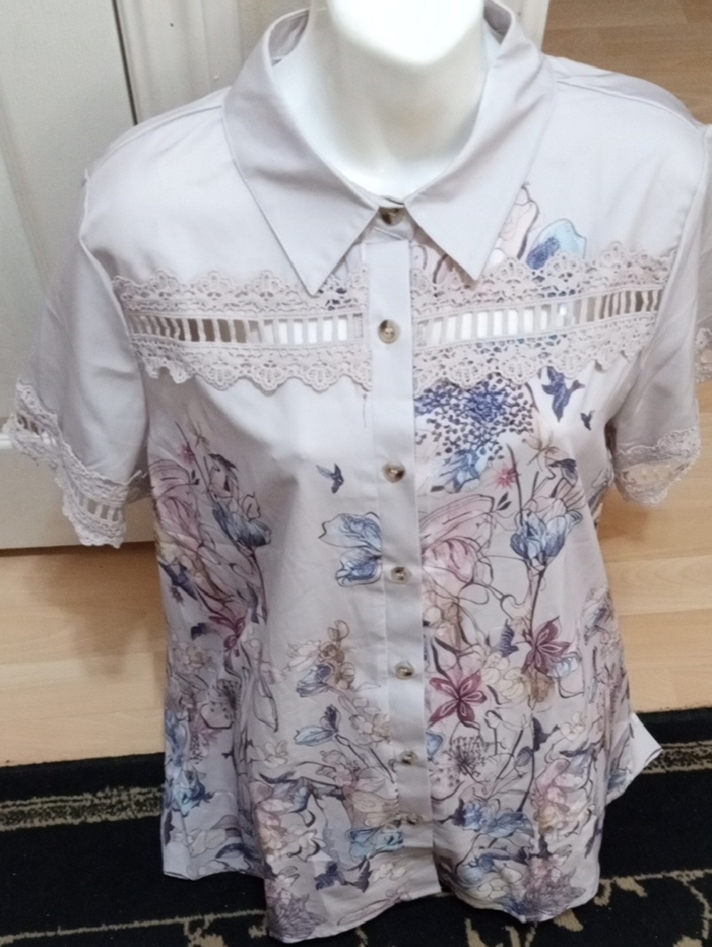 Very Pretty Pastel Floral Lace-Trim Button Down Shirt - Light Cream